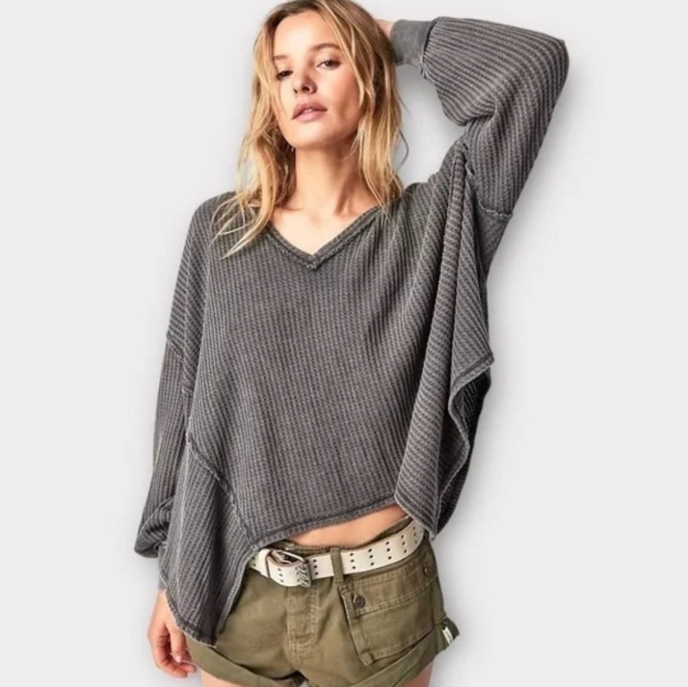 Free People We The Free Gray V-Neck Waffle Knit Sweater L